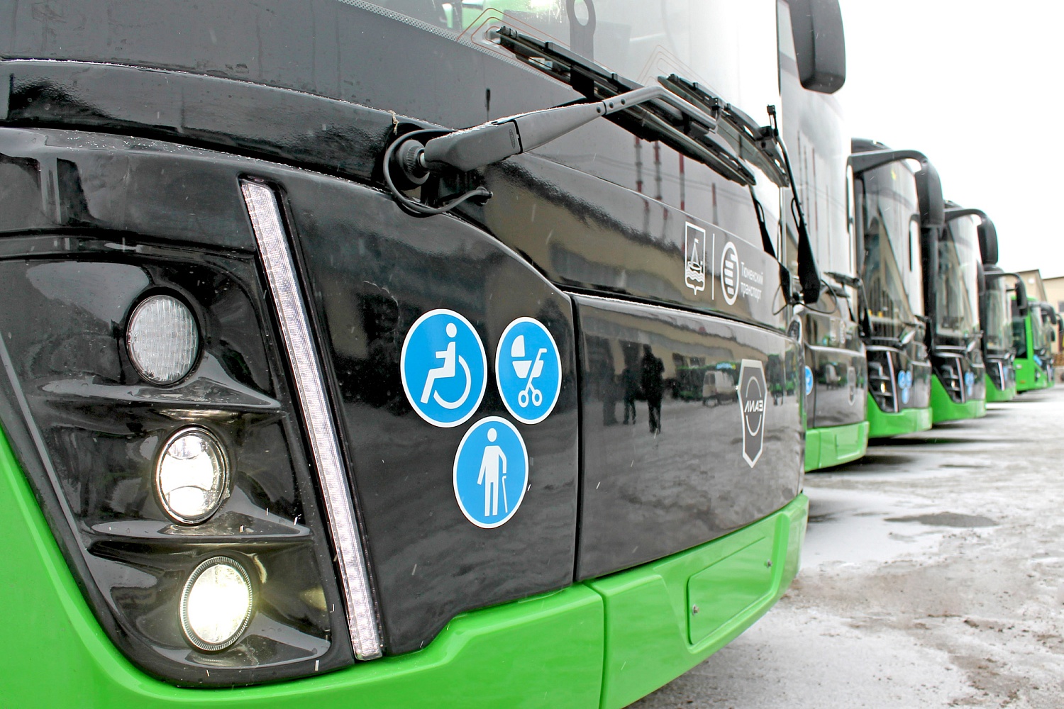 ООО "ТНСТ" поставлено 225 автобусов в Тюмень